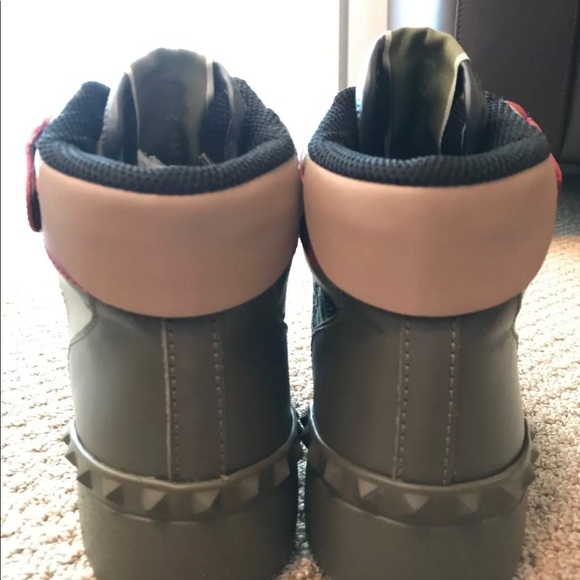 NEW Valentino RockrunnerCamouflage hi-top sneakers - Picture 5 of 5